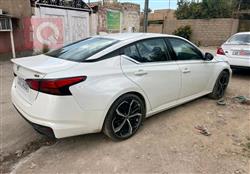 نيسان ألتيما